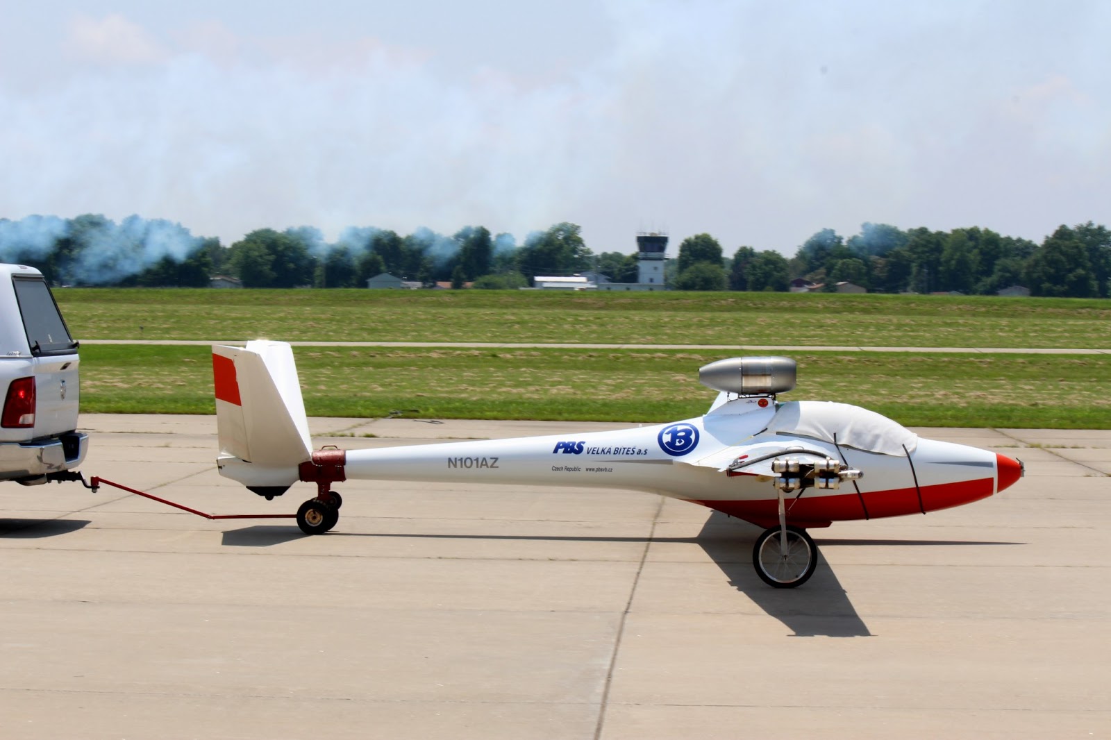 The Aero Experience Bob Carlton's Super Salto Jet Sailplane Soars Over