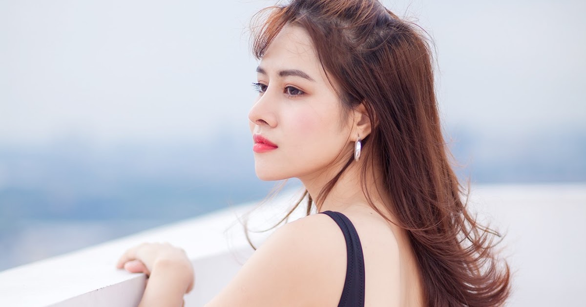 Hot girl… NAG Hồ Ca