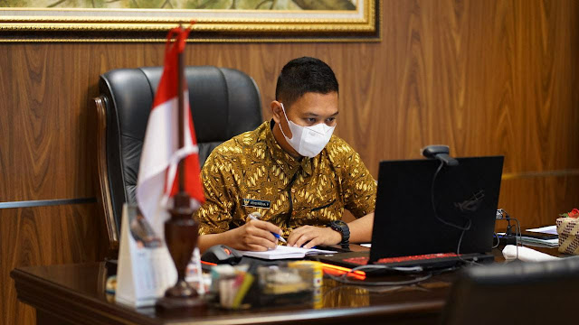 Wakil Bupati Lingga Jadi Narasumber Webinar Propaktani Kementan Wakil Bupati Lingga Jadi Narasumber Webinar Propaktani Kementan