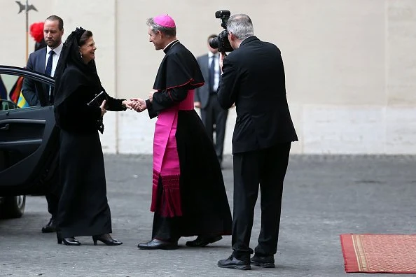 Princess Madeleine of Sweden, Christopher O'Neill and their daughter Princess Leonore, Queen Silvia of Sweden attends a meeting with Pope Francis