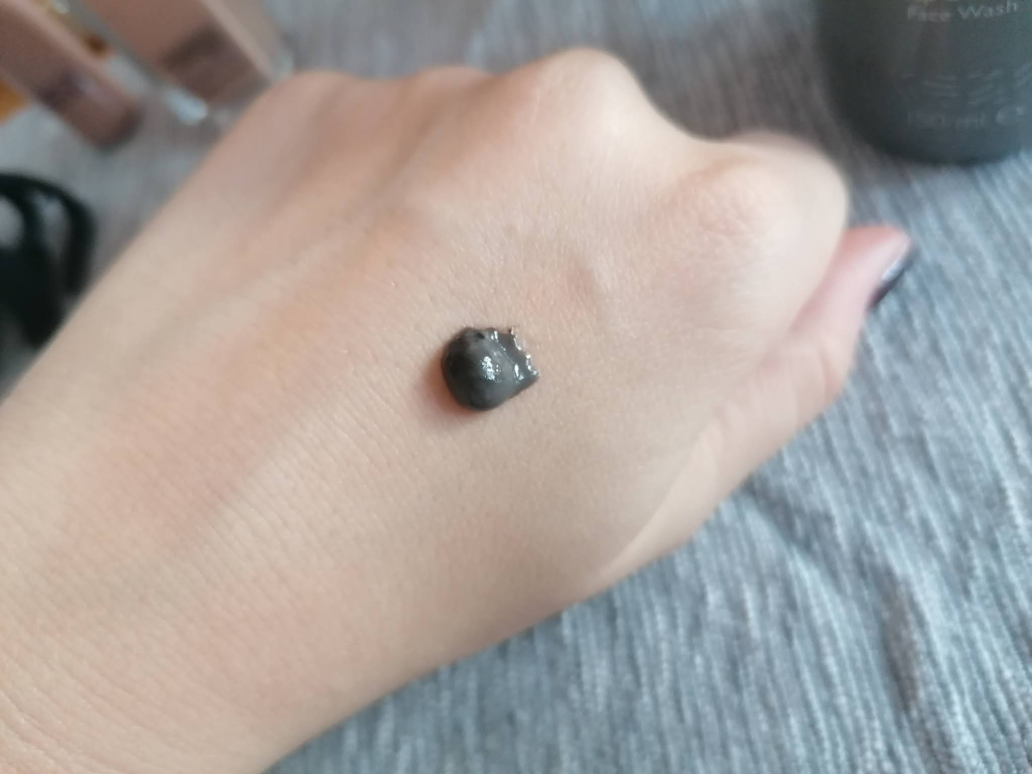 Avon Spa Korean Charcoal Deep Cleansing Face Wash