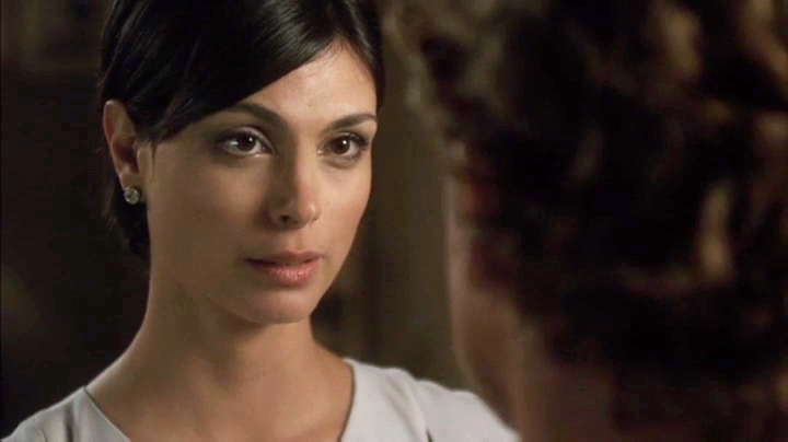 Morena Baccarin as Erica Flynn in The Mentalist (S07E03) (2014) / 33 Screen...