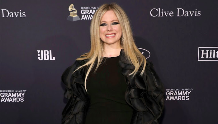 Avril Lavigne emocionada por uno de sus invitados al concierto virtual