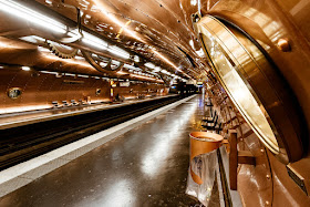 As estações de metrô mais bonitas e diferentes de Paris - Arts et Métiers