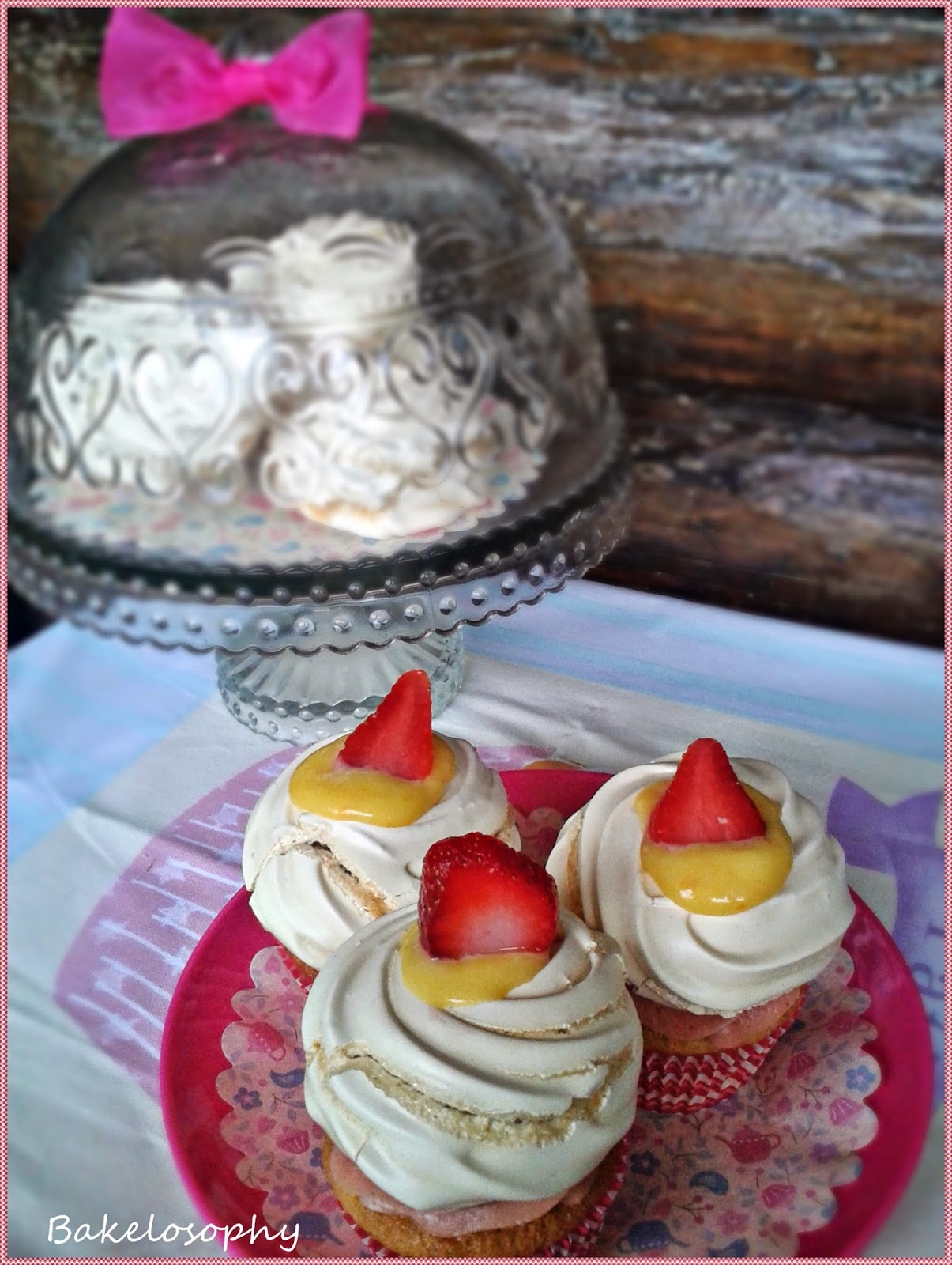 Pavlova Cupcakes