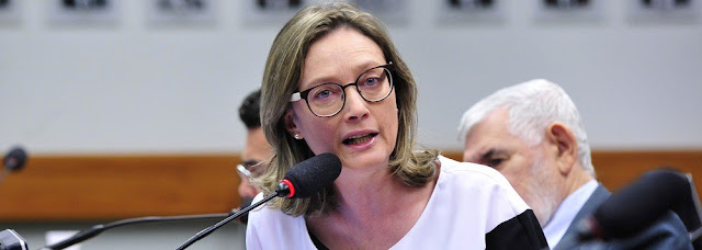 Justiça determina que Bolsonaro indenize Maria do Rosário em 15 dias