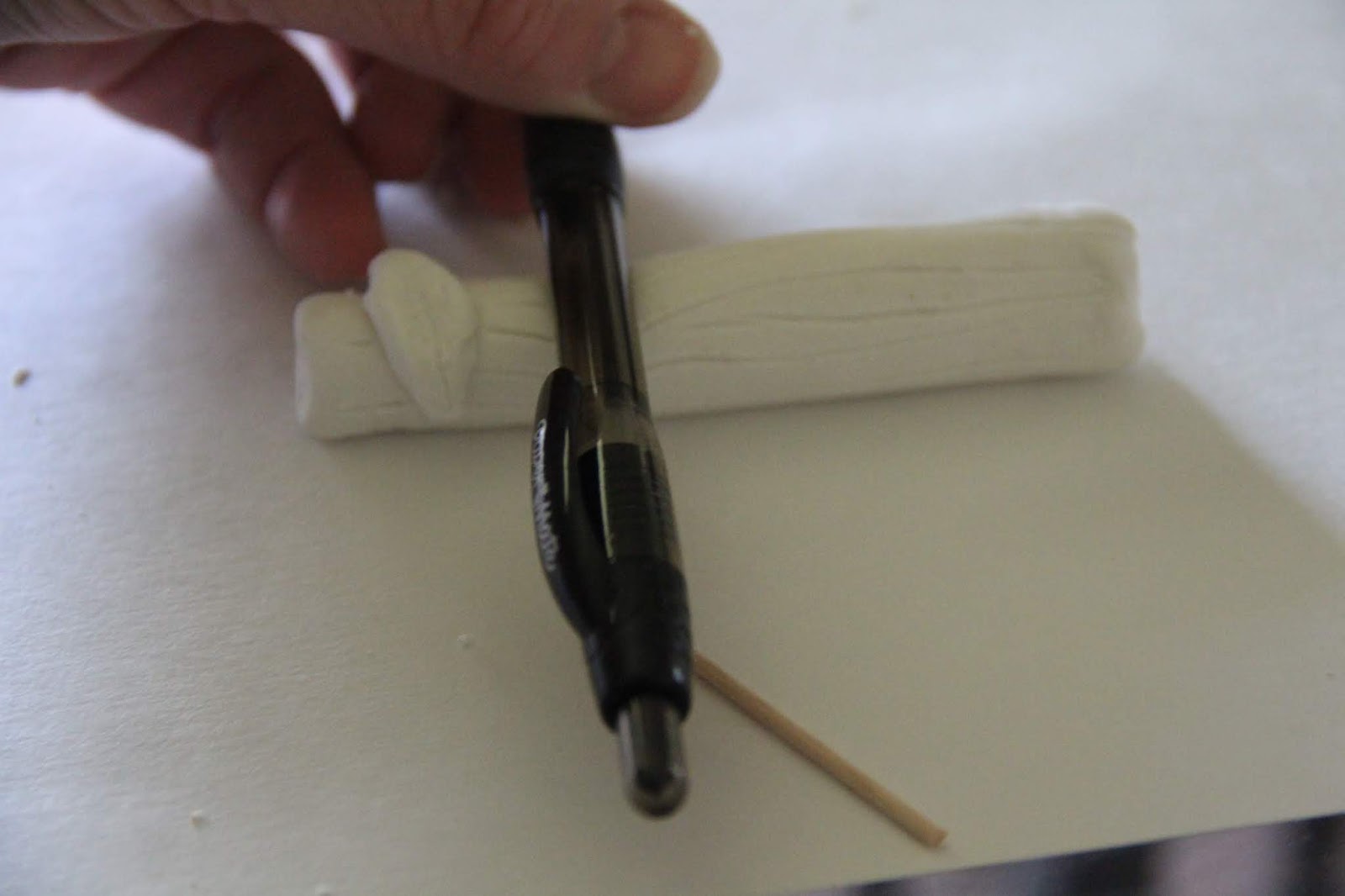 Watercolor Artist Gadget Brush Rest