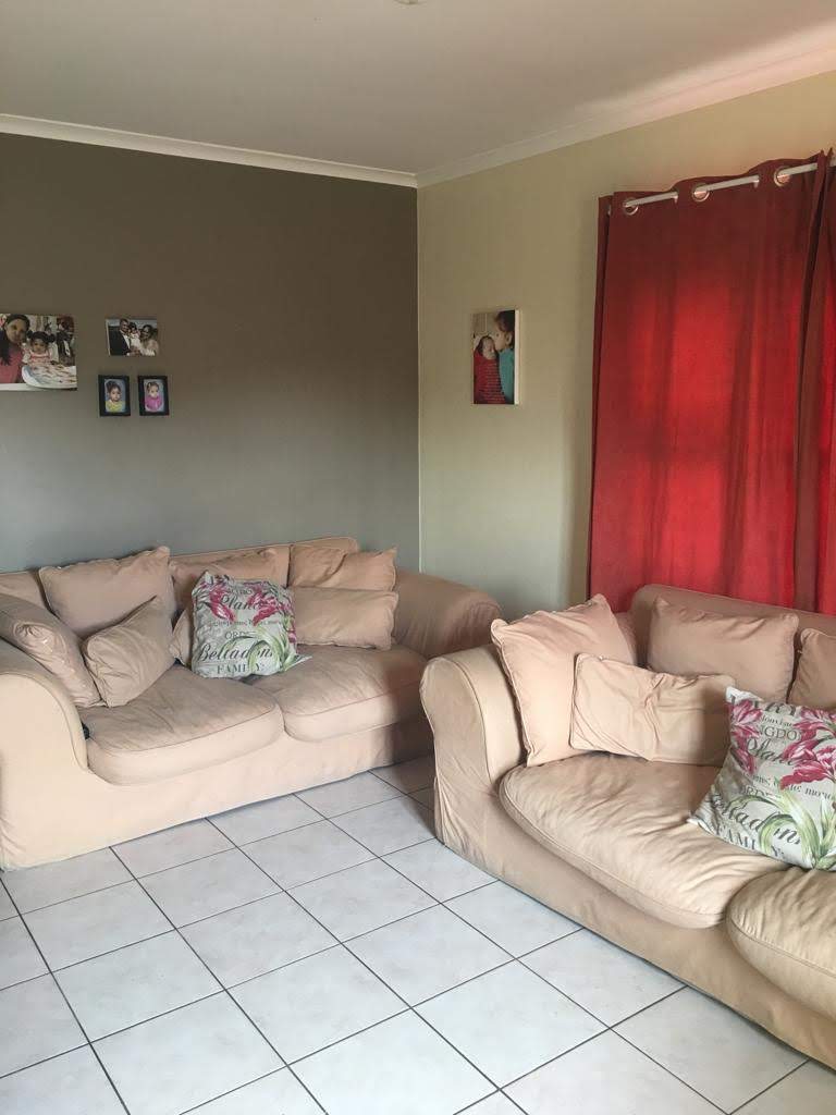 Houses for sale in Cape Town Pair of facebrick semi detached houses
