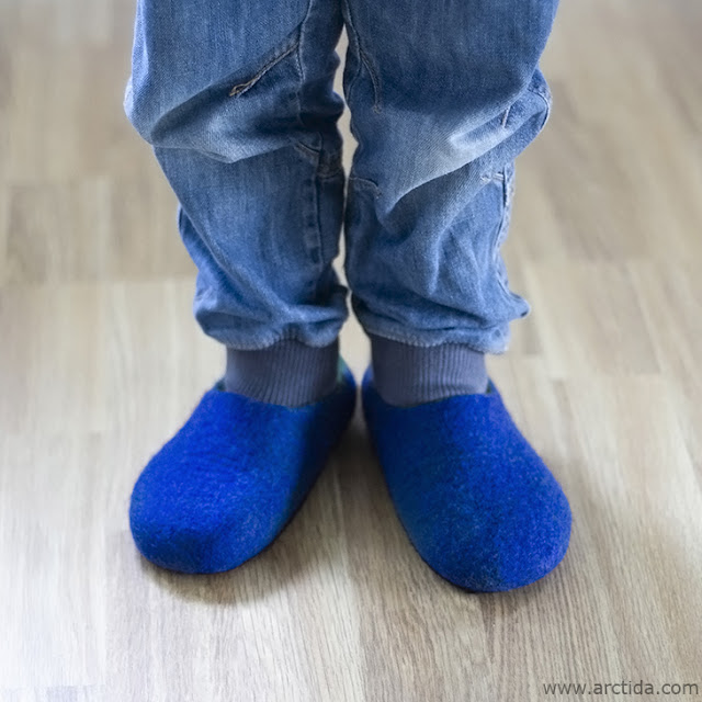 https://www.arctida.com/en/home/152-kids-slippers-felted-wool-slippers-for-children-blue-and-green-merino-wool-clogs.html