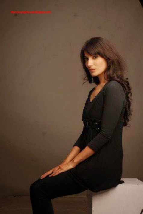 Tits Naveen Waqar nude (96 fotos) Is a cute, YouTube, cameltoe