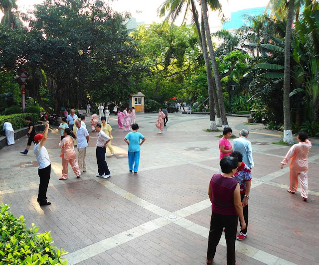 Tai Chi in Haikou Peoples Park Tai Chi in Haikou Peoples Park