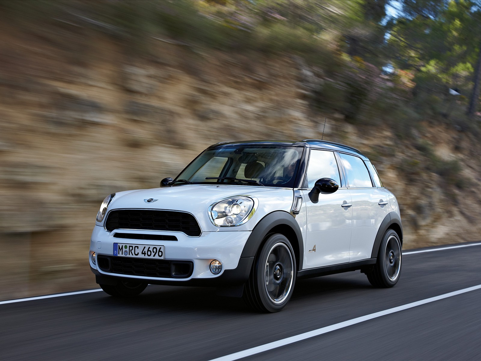 Car Pictures: Mini Countryman 2011