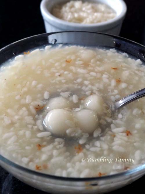 Rumbling Tummy Fermented Rice Wine with Glutinous Rice Balls 酒酿小圆子