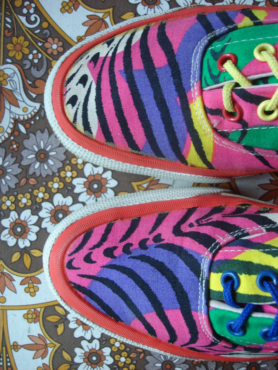 tiger stripe converse