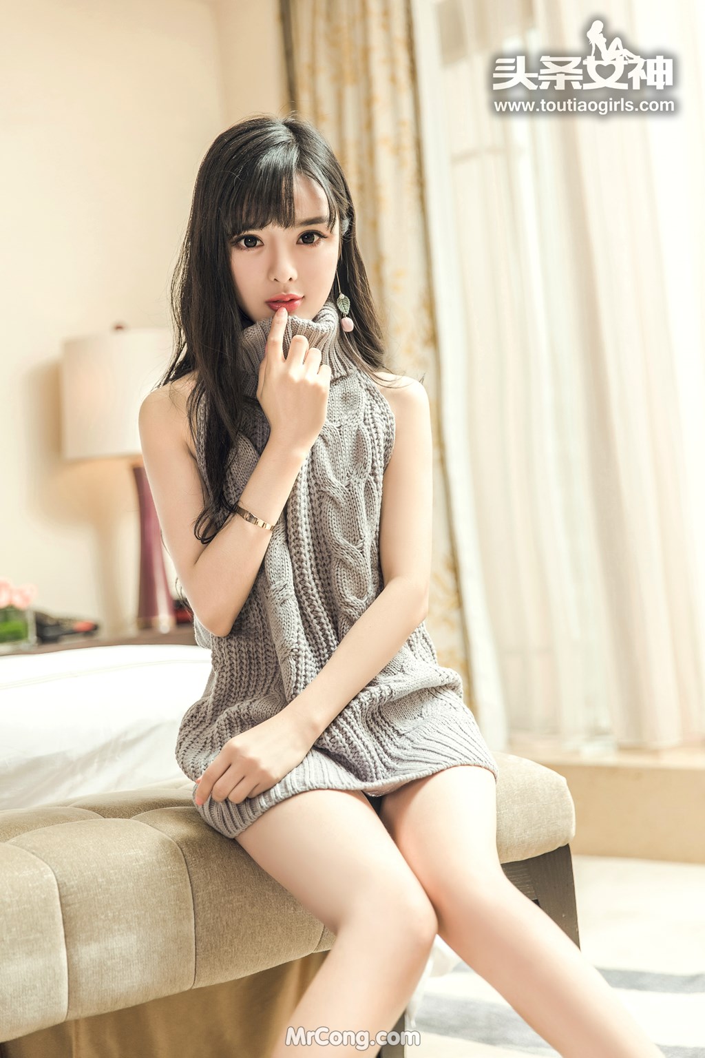 TouTiao 2017-08-21: Model Zhou Xi Yan (周 熙 妍) (33 photos) photo 1-8