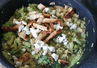 Pasta mit Broccoli, Pute und Gorgonzola Pasta mit Broccoli, Pute und Gorgonzola