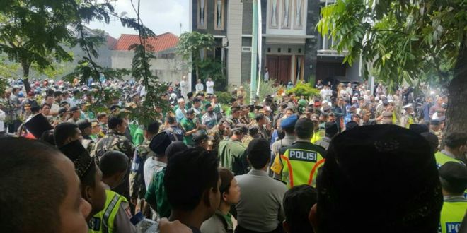 Kronologi Jamaah Pengajian Khalid Basalamah Pukul Ketua Ansor Tulangan di Masjid Shalahuddin, Puri Surya, Gedangan, Sidoarjo