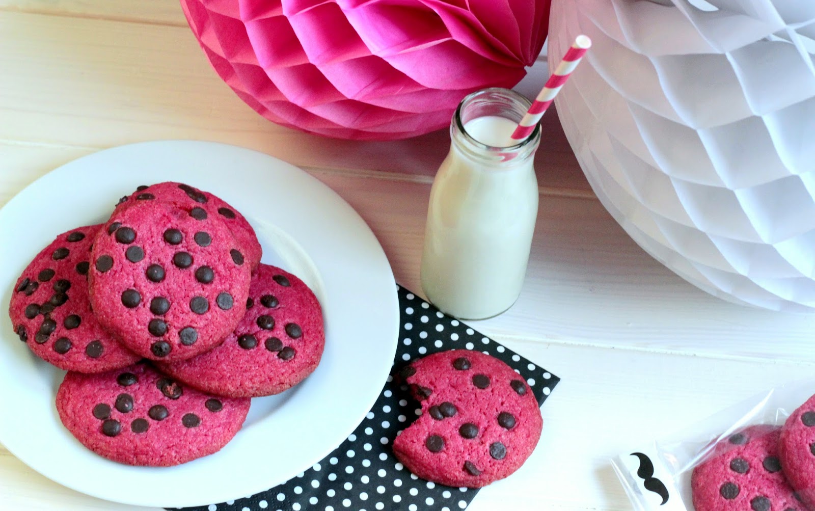 Miss Blueberrymuffin&amp;#39;s kitchen: Pinke Cookies mit Erdbeermarmelade
