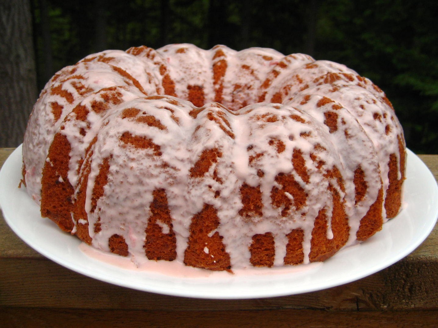 ShabbyNChic Glazed Strawberry Cake Recipe from Esscents