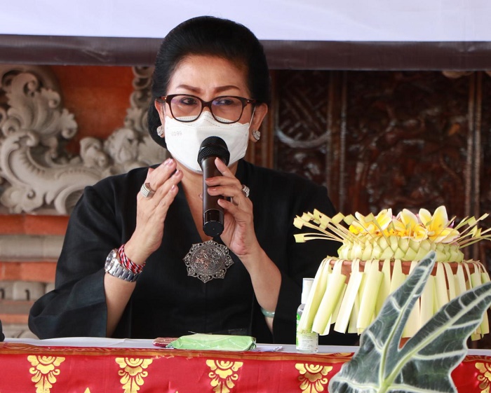 Putri Koster: Sajian Informasi dengan Humor Segar Seniman Bondres Terbukti Efektif