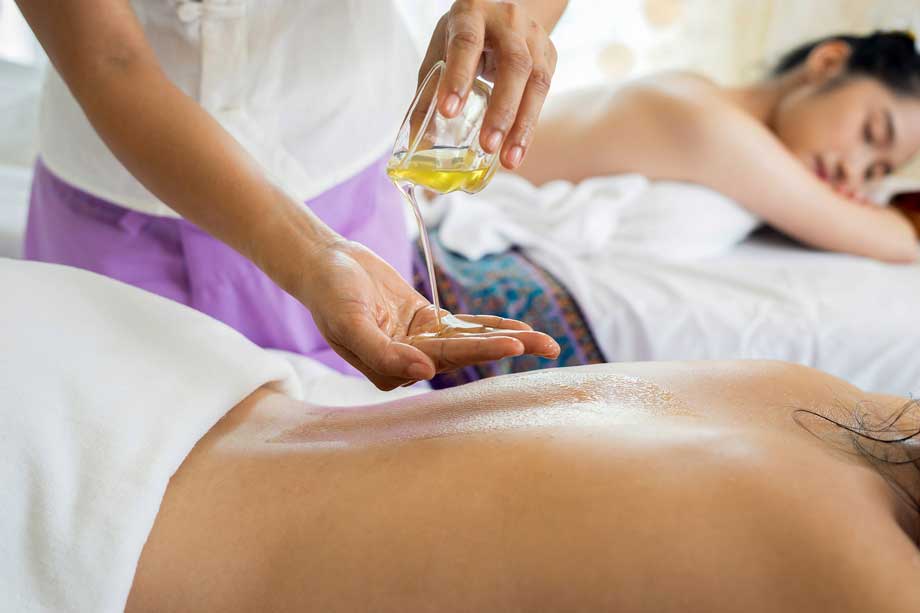 7 Body Polishing Natural Oils for Skin care - Best Body Massage Oils for Glowing Skin 7 Body Polishing Natural Oils for Skin care - Best Body Massage Oils for Glowing Skin