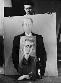 Paul Citroën holding the painted portrait of Nico Jesse 1953