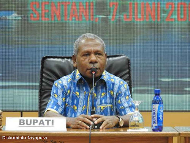 Mathius Awoitauw Gelar Rapat Pengakuan Masyarakat Hukum Adat di Jayapura Mathius Awoitauw Gelar Rapat Pengakuan Masyarakat Hukum Adat di Jayapura