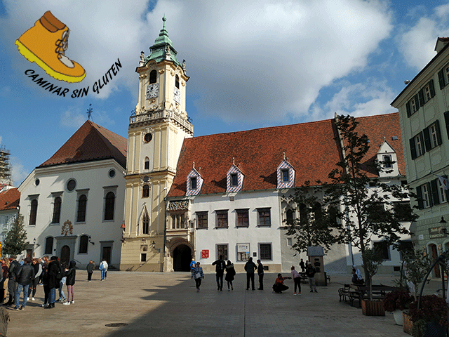 Hlavné námestie o Plaza Principal o Central de Bratislava