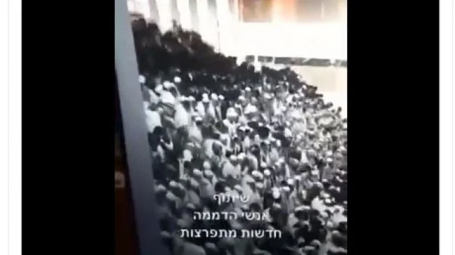 Ngeri-Kursi-Sinagoge-Runtuh-Ratusan-Orang-Yahudi-Amblas-Saat-Jalankan-Ibadah