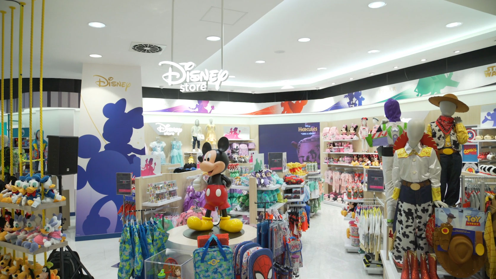 Disney Store en Liverpool TVCinews