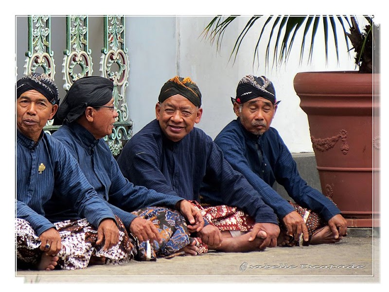 Unggah-Ungguh Basa Jawa: Ngoko, Krama