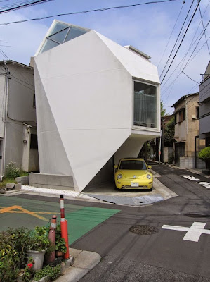 Casa que llego desde el espacio exterior. | Quiero más diseño