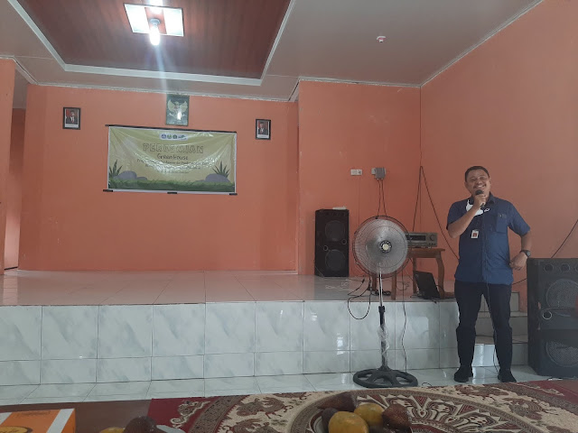 Dr. Arifuddin Staf Ahli WR III UNRI Resmikan Green House PHP2D Desa Pulau Sarak