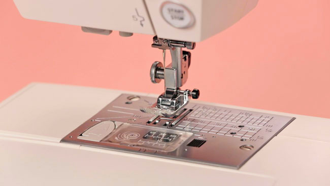 How to Set up Your Sewing Machine - Tilly and the Buttons