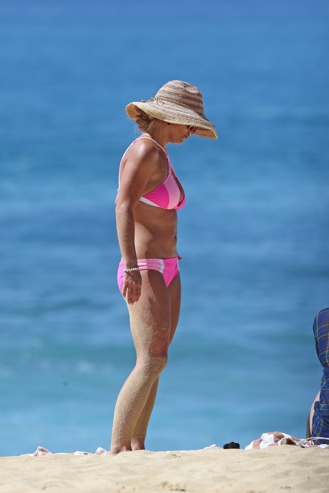 Britney Spears - Pink Bikini Candids in Hawaii