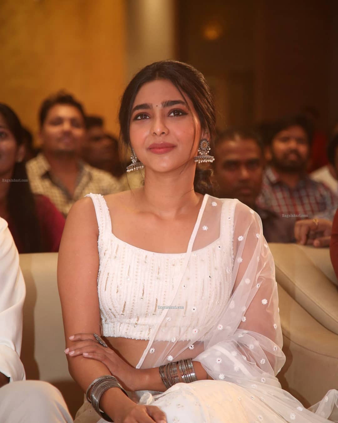 The Fresh Malayali Aishwarya Lekshmi Hot Navel Show