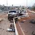 Na madrugada deste domingo carro desgovernado derruba semáforo na Estrada do Amor em Cajazeiras