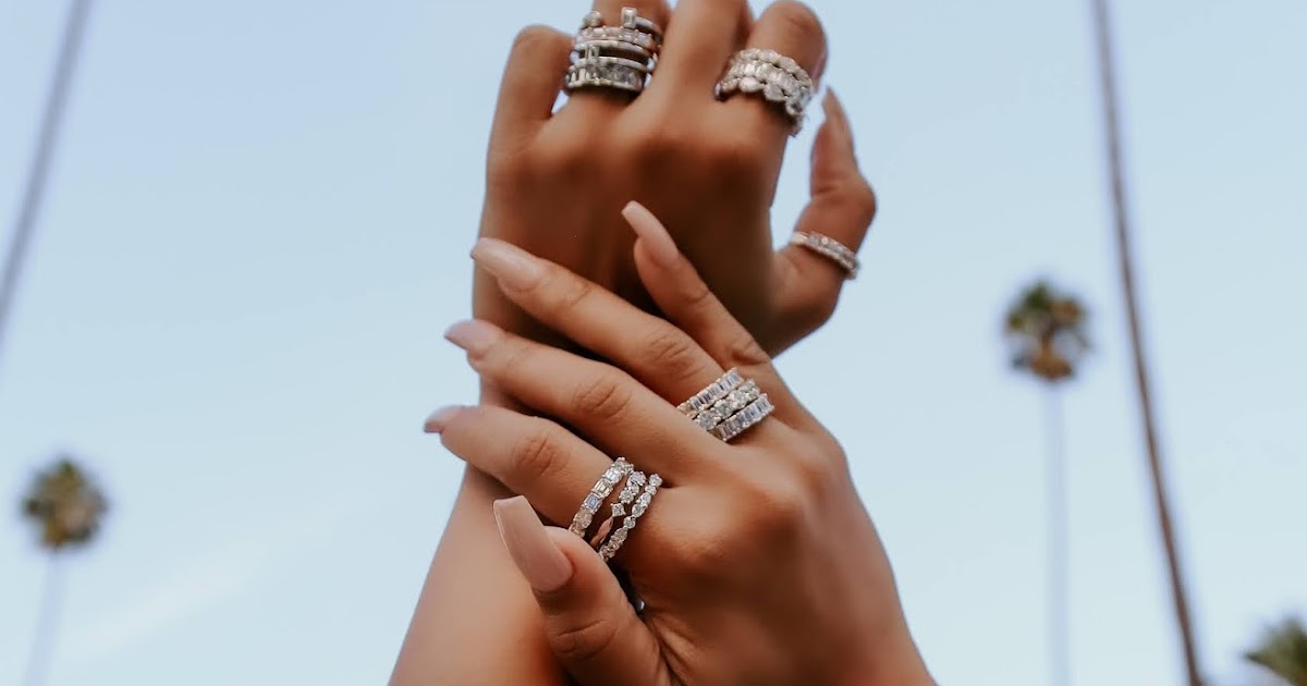 5 Most Beautiful Emerald Rings as a Wedding Gift