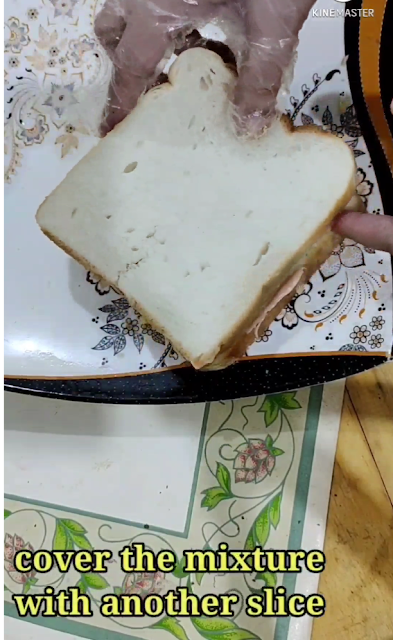 place-another-bread-slice