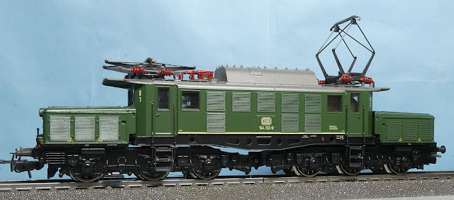メルクリン HO アナログ 3074 ドイツ国鉄　電気機関車　BR216　箱あり メルクリン HO アナログ 3074 ドイツ国鉄 電気機関車 BR216 箱