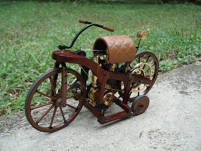 Daimler Reitwagen 1885 РјРѕС‚РѕС†РёРєР»
