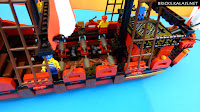 Skulltail-LEGO-Pirate-Ship-11.jpg