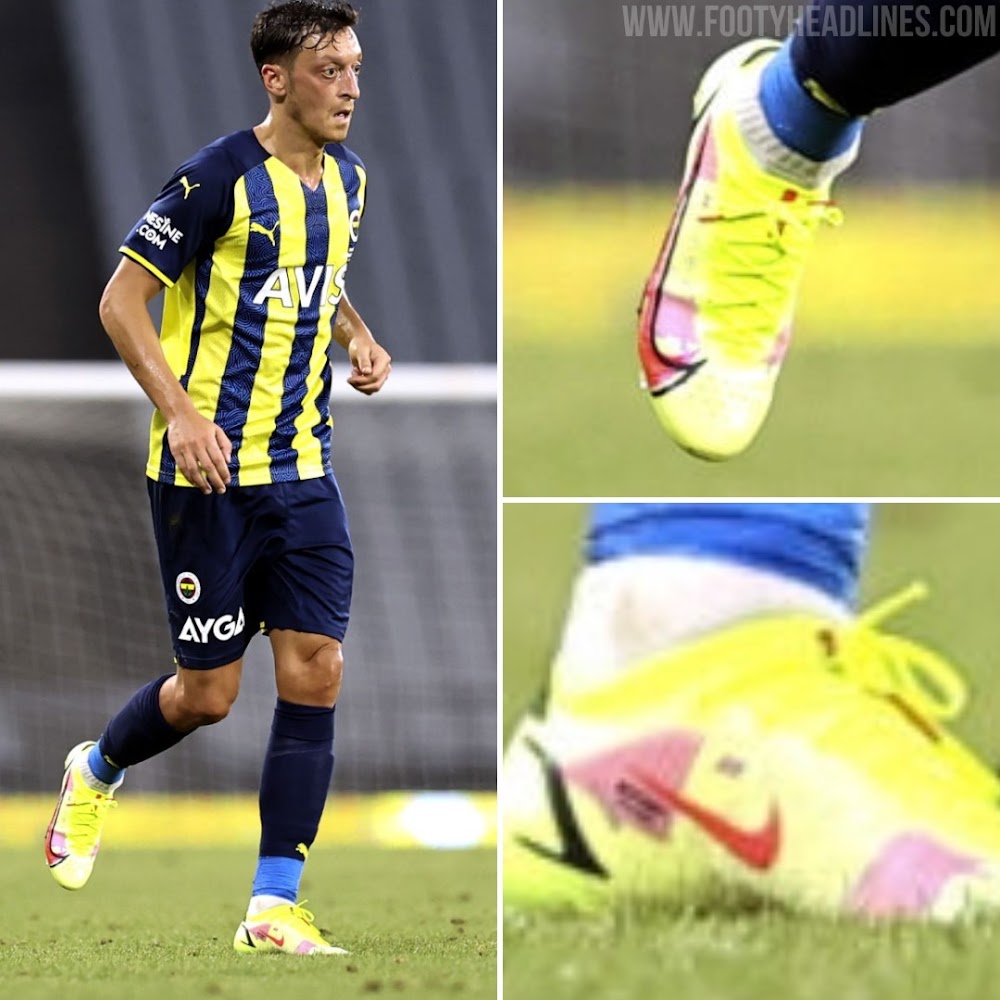 Wears Classic Nike Mercurial CR7 'Galaxy' & Latest Mercurial Boots - Footy Headlines