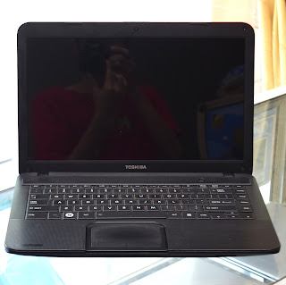 Jual Laptop Toshiba Satellite C800D ( 14-Inch ) Malang