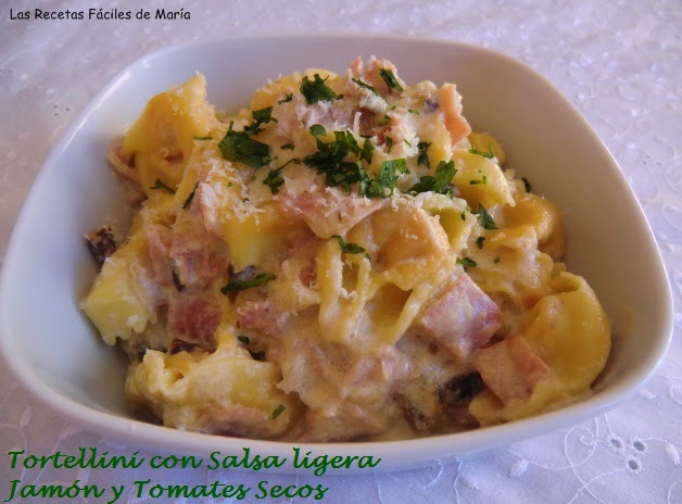 tortelini con salsa de jamón