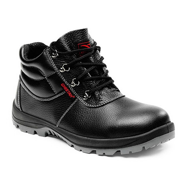 Daftar Harga Sepatu Safety yang Bagus untuk Perlindungan Pekerja