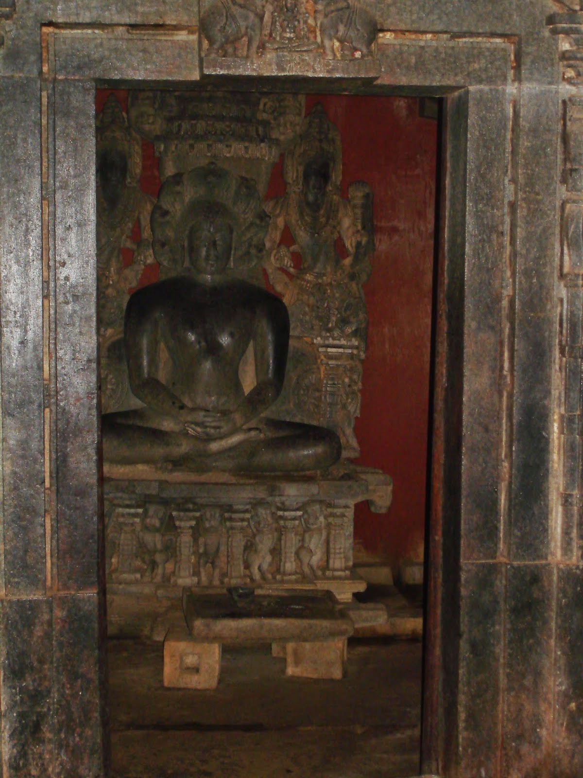 Rahul's Blog: Humcha - Jain Pilgrimage Place and Achakanya Waterfalls