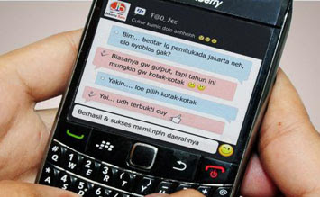 Karakter Huruf Unik BlackBerry Kumpulan Lengkap Terbaru Koleksi BB Terbaik Aneh Untuk Buat Chatting BBM SMS Symbol Keren Lucu Smiley Autotext