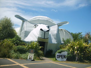 Inilah 7 Bentuk Bangunan Paling Unik & Keren yang Terletak Dibeberapa Negara!