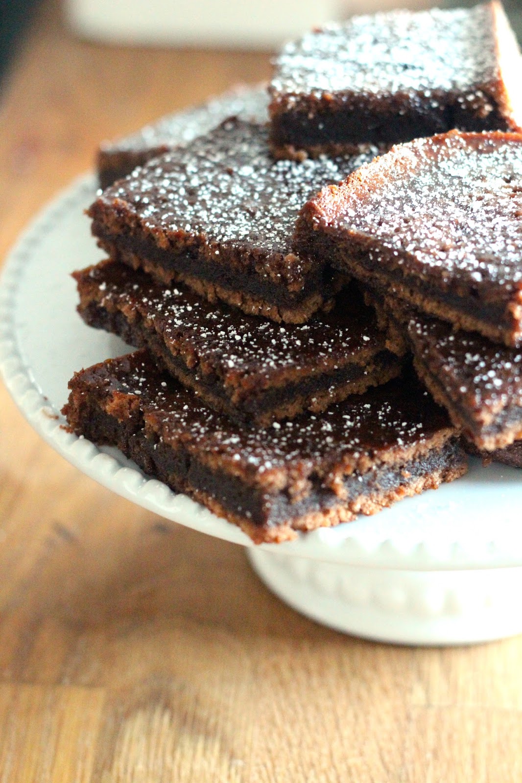 Bolo de Chocolate de Tabuleiro (receita também em video)